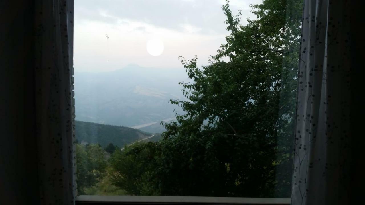 Bujtina E Tomorrit Otel Ujanik Dış mekan fotoğraf