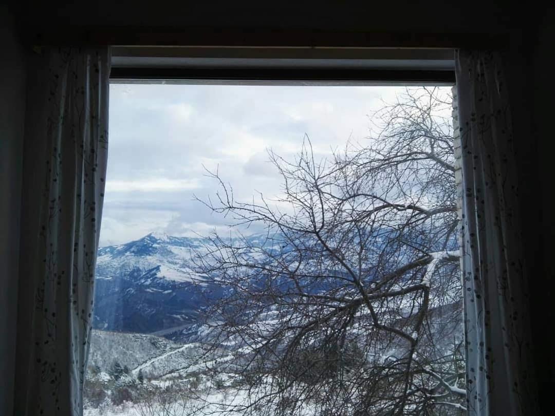 Bujtina E Tomorrit Otel Ujanik Dış mekan fotoğraf
